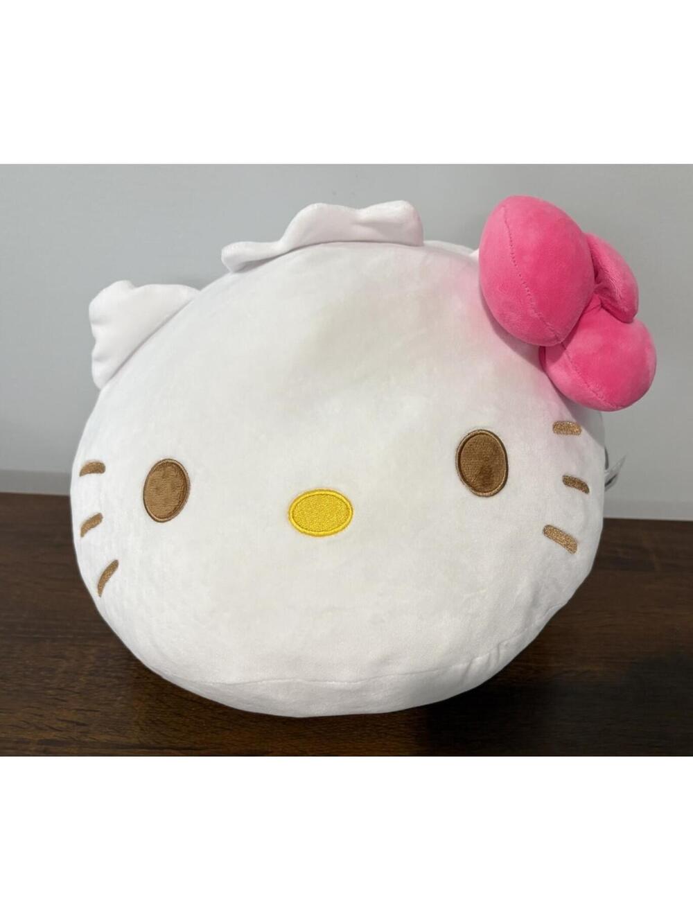 Hello Kitty Jumbo 18" Dumpling Plush Sanrio